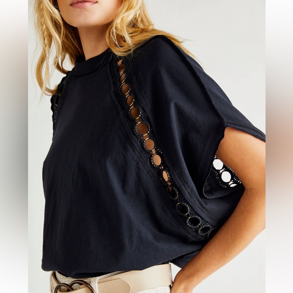 Free People Rough Around The Edges Top black M rings Sold Out